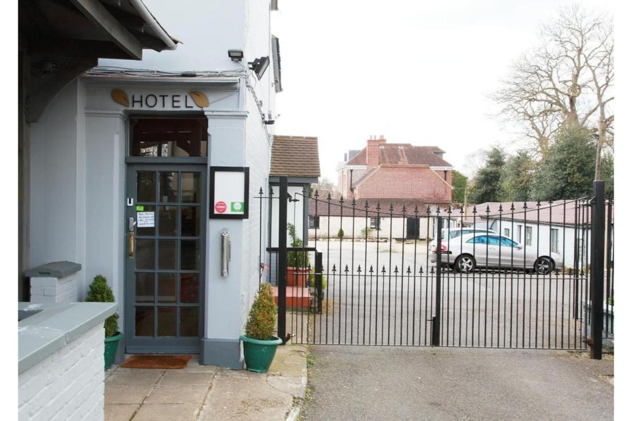 Hampton Court Hotel East Molesey Eksteriør billede