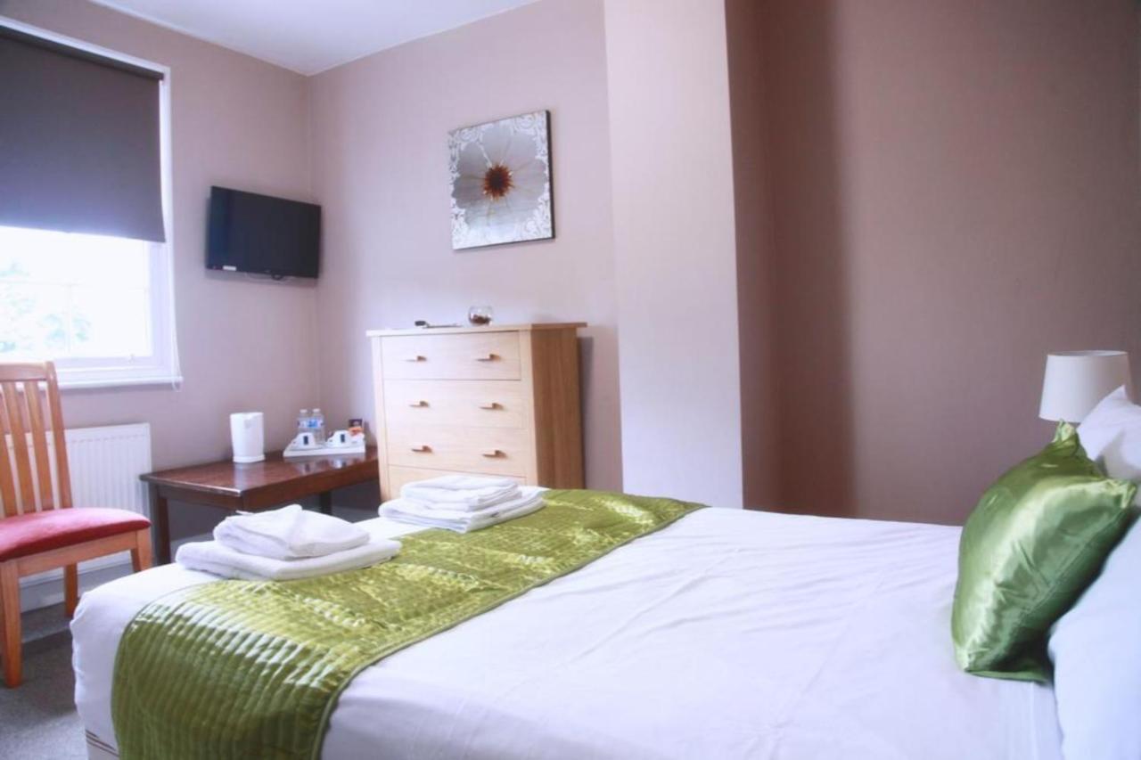 Hampton Court Hotel East Molesey Eksteriør billede