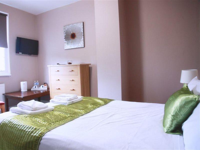 Hampton Court Hotel East Molesey Eksteriør billede